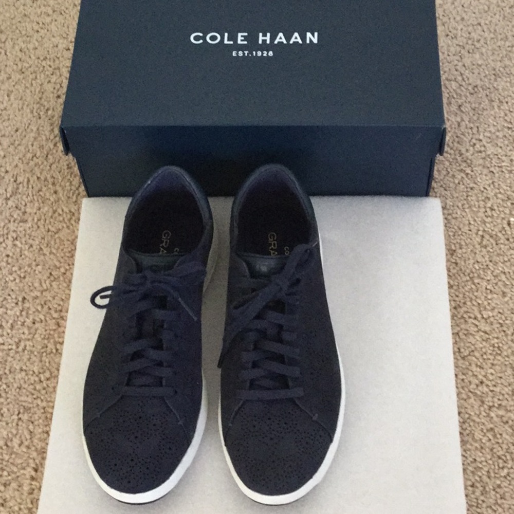 COLE HAAN one time worn casual shoes